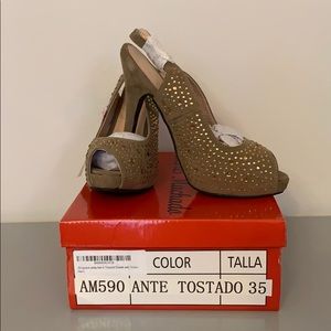 Andrés Machado Slingback Peep-toe Heel